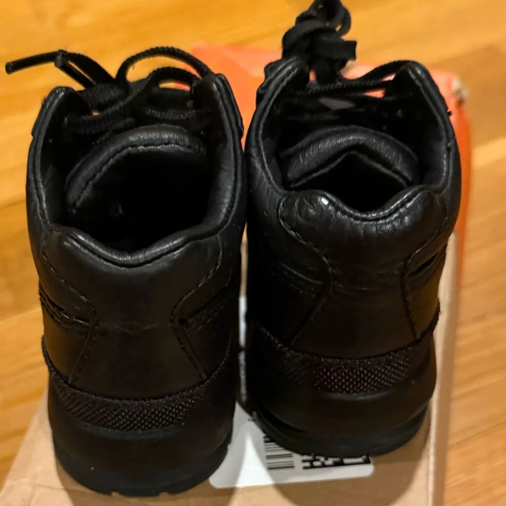 NIKE toddlers Air Max Goadome ACG boots